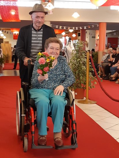 Des larmes d'émotions pour 60 ans d'amour. (Crédit photo : LM)