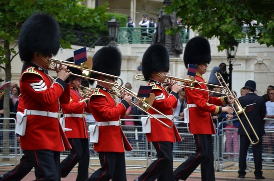 La garde royale en parade. (Crédit photo : pixabay-LoneWombatMedia)