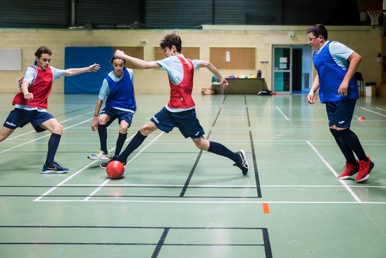 Le restpect de l'autre s'acquiert aussi autour d'une activité sportive (Crédit photo : Photothèque MFR)