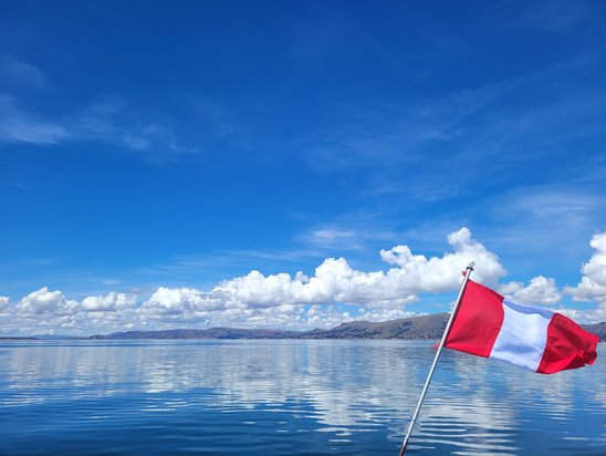 Traversée sur le lac Titicaca (Crédit photo : Angel Châtel)