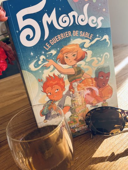 5 Mondes, peut-être votre prochaine lecture de l'été ! (Crédit photo : Diane Graveleau)