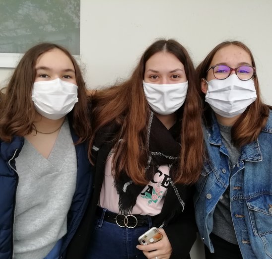 Léa Syras, Julie Roblin et Pauline Delebarre, de gauche à droite. (Crédit photo :  )