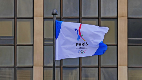 Drapeau représentant les JO de Paris (Crédit photo : www.flickr.com)