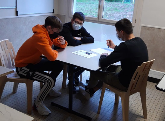 L'élaboration de la campagne pour le candidat Lilian Brevet. (Crédit photo : Manuela Méchineau)