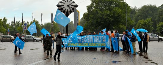 Manifestation de soutien envers les Ouïghours (Crédit photo : FaceMePLS from The Hague)