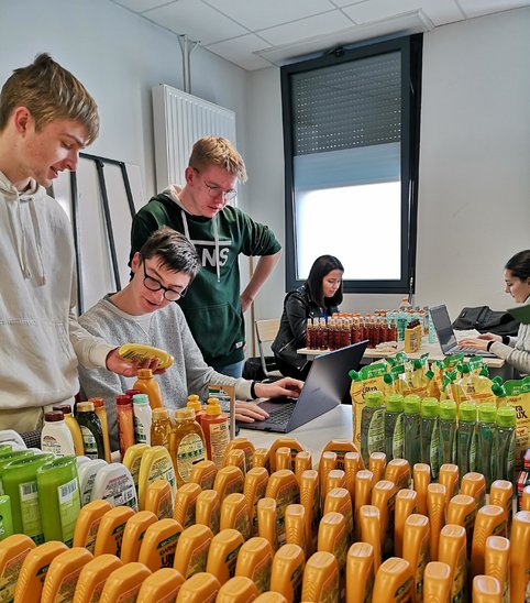 L'inventaire effectué par les 1LT. (Crédit photo : T.Remeau)