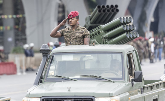 Défilé militaire à l'occasion de la \