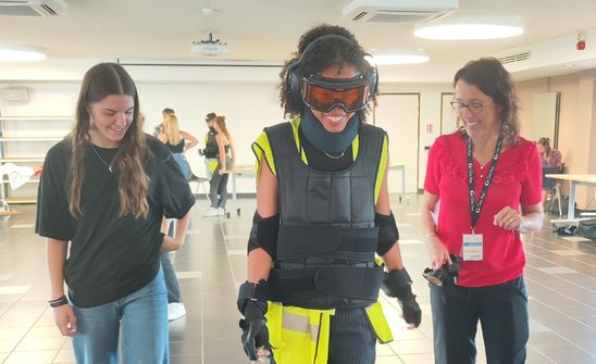 Simulateur de vieillissement (Crédit photo : Service Communication - lycée C. Péguy)