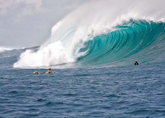 Séance de surf (Crédit photo : Image par Kanenori de Pixabay)