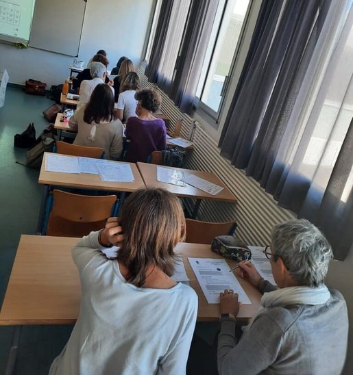 Les professeurs analysent l'ensemble des candidatures (Crédit photo : Lycée Benjamin Franklin)