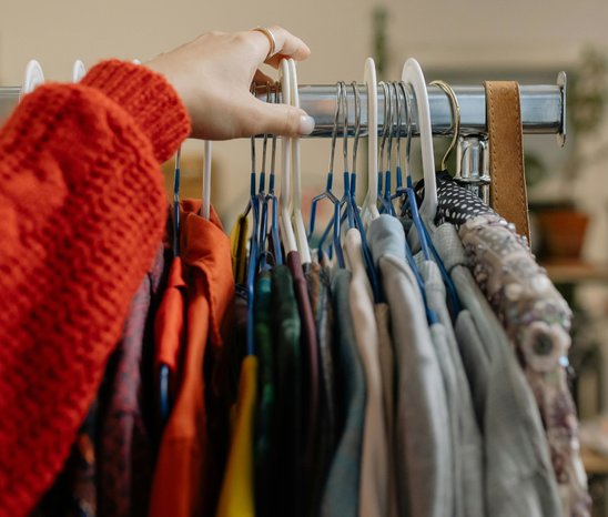 De moins en moins de choix dans les plus petites friperies (Crédit photo : Pexels - cottonbro studio) De moins en moins de choix dans les plus petites friperies (Crédit photo : Pexels - cottonbro studio)