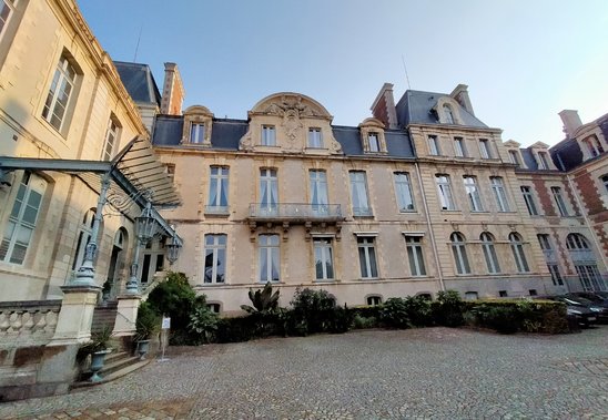 La façade de l'hôtel. (Crédit photo : Maelys Rouaud)