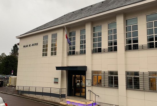 Palais de Justice de Coutances (Crédit photo : Félix le Canu)