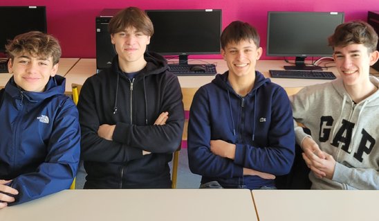 De gauche à droite, Adam, Renan, Jules, Alexis. (Crédit photo : Louison Gerbaud)