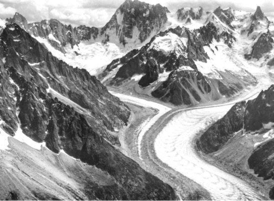 Mer de Glace en 1909 (Crédit photo : Domaine public - Eduard Spelterini) Mer de Glace en 1909 (Crédit photo : Domaine public - Eduard Spelterini)