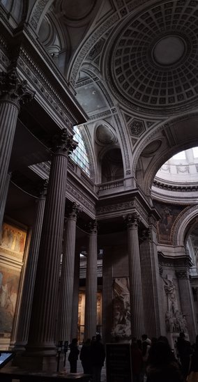 Le Panthéon, vu de l'intérieur. (Lycée Douanier Rousseau (Crédit photo : 53)