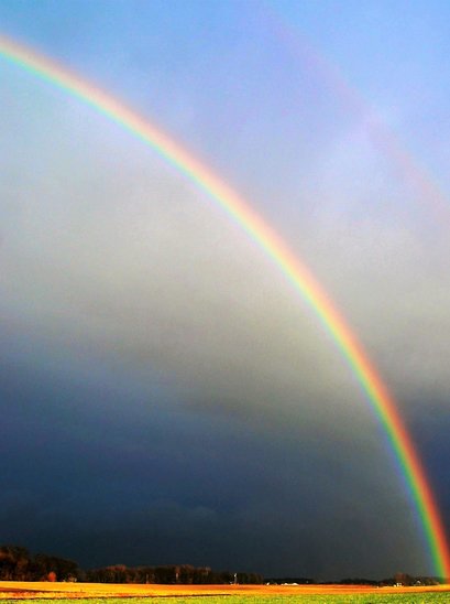 Arc-en-Ciel par temps nuageux (Crédit photo : Pexels - Alex)