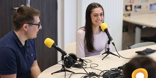 Maïly et Jules lors de leur témoignage à la MFR. (Crédit photo : Frédéric David)