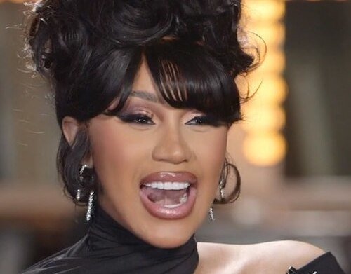 Cardi B, Rappeuse Americaine (Crédit photo : Wikimédia CC BY-SA 3.0 Anthony Kane)