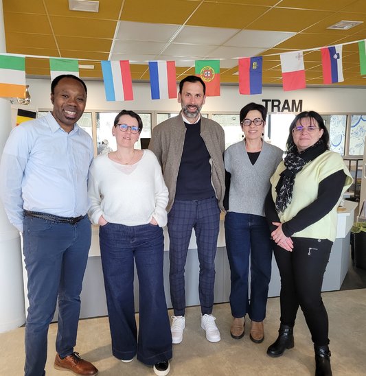 Parents d'élèves : ils s'engagent pour la création d'une APEL Pro. (Crédit photo : V.Onillon)