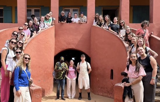 Les élèves de terminale au Sénégal. (Crédit photo : Lycée Sainte-Marie)