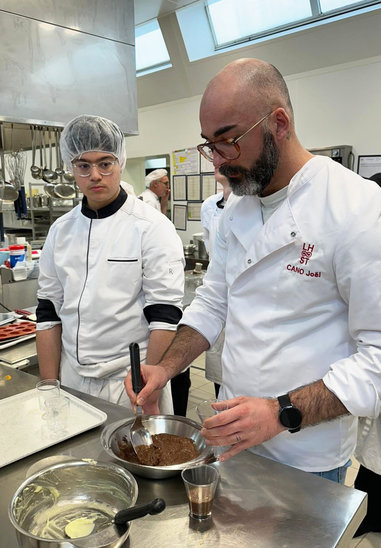 Cuisiner pour une collectivité (Crédit photo : Lycée hôtelier Sainte-Thérèse)