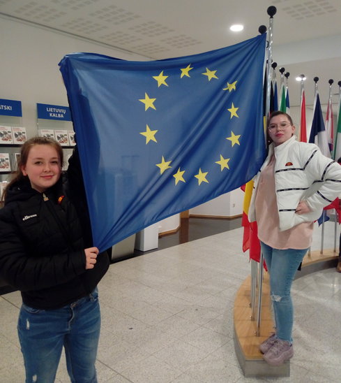 Melina et Mélanie prêtes pour la visite. (Crédit photo : vb)